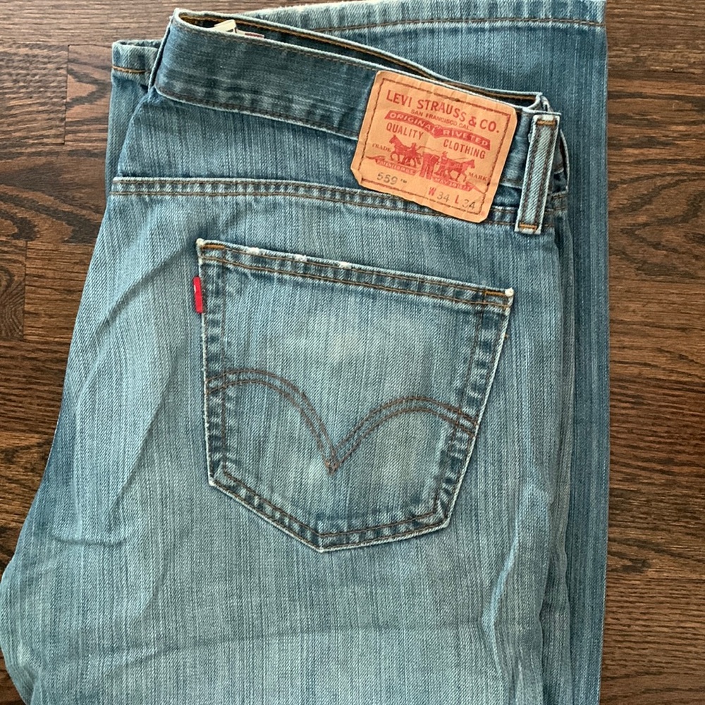 Light wash Levi’s denim